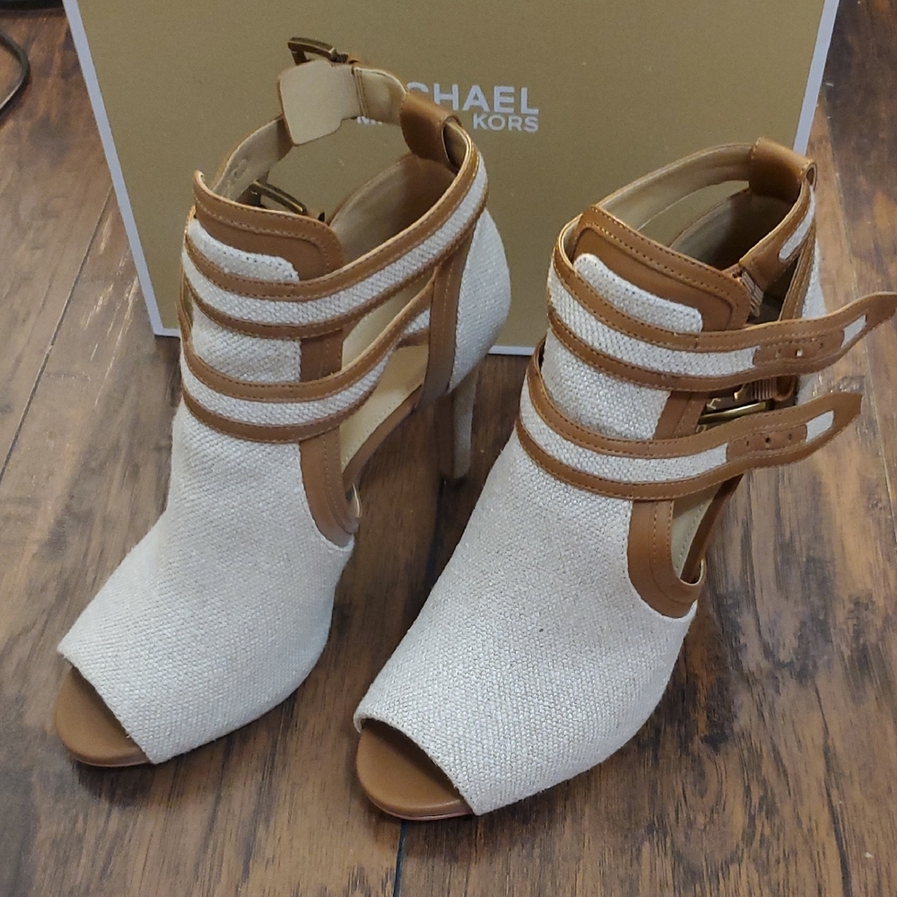 Michael Kors Cream and Tan Heeled Boots